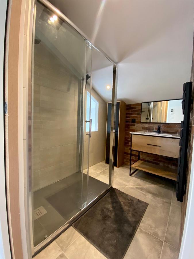 Magnifique Grange Avec Spa / Love Room Saint-Andre-de-Cubzac Luaran gambar
